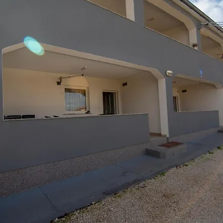Caganić Bledi Apartament Vir