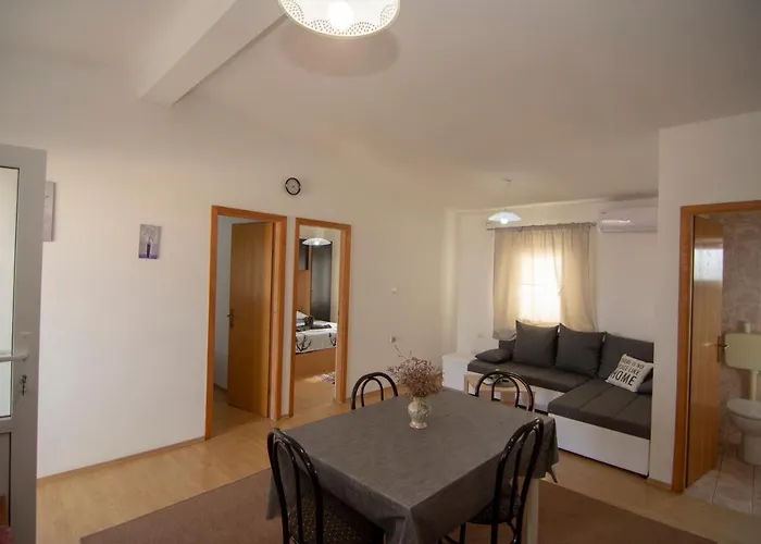 Caganić Bledi Apartament *