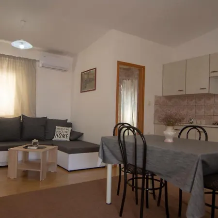 Caganic Bledi Apartman Vir