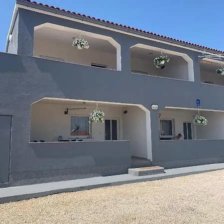 Caganic Bledi شقة فير